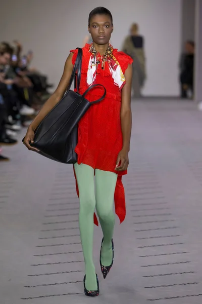 Look 34